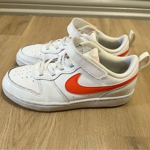 Nike Court Borough Low 2